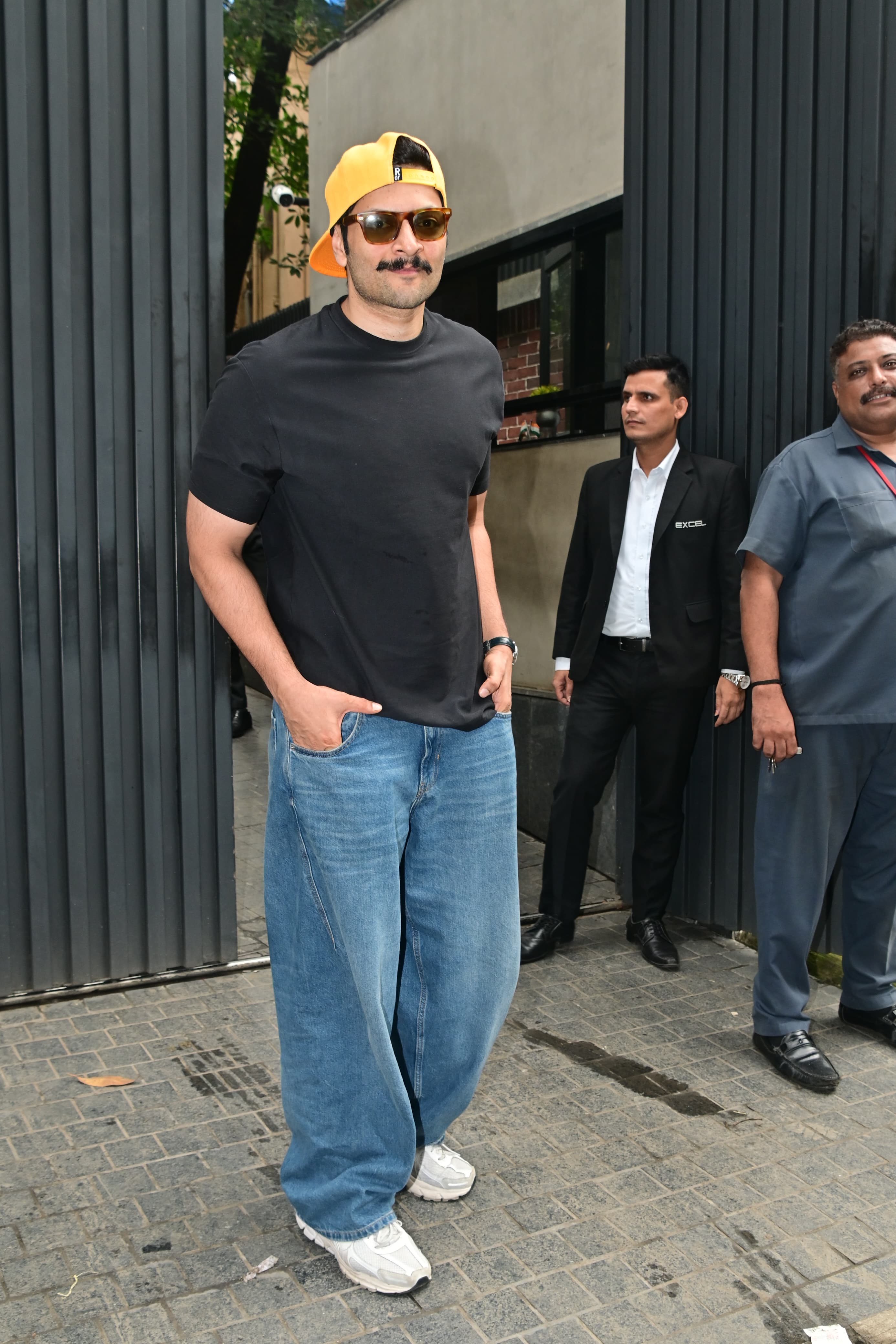 Metro in Dino star Ali Fazal was also spotted in the city looking uber cool in a basic black tee with blue wide-legged jeans. 